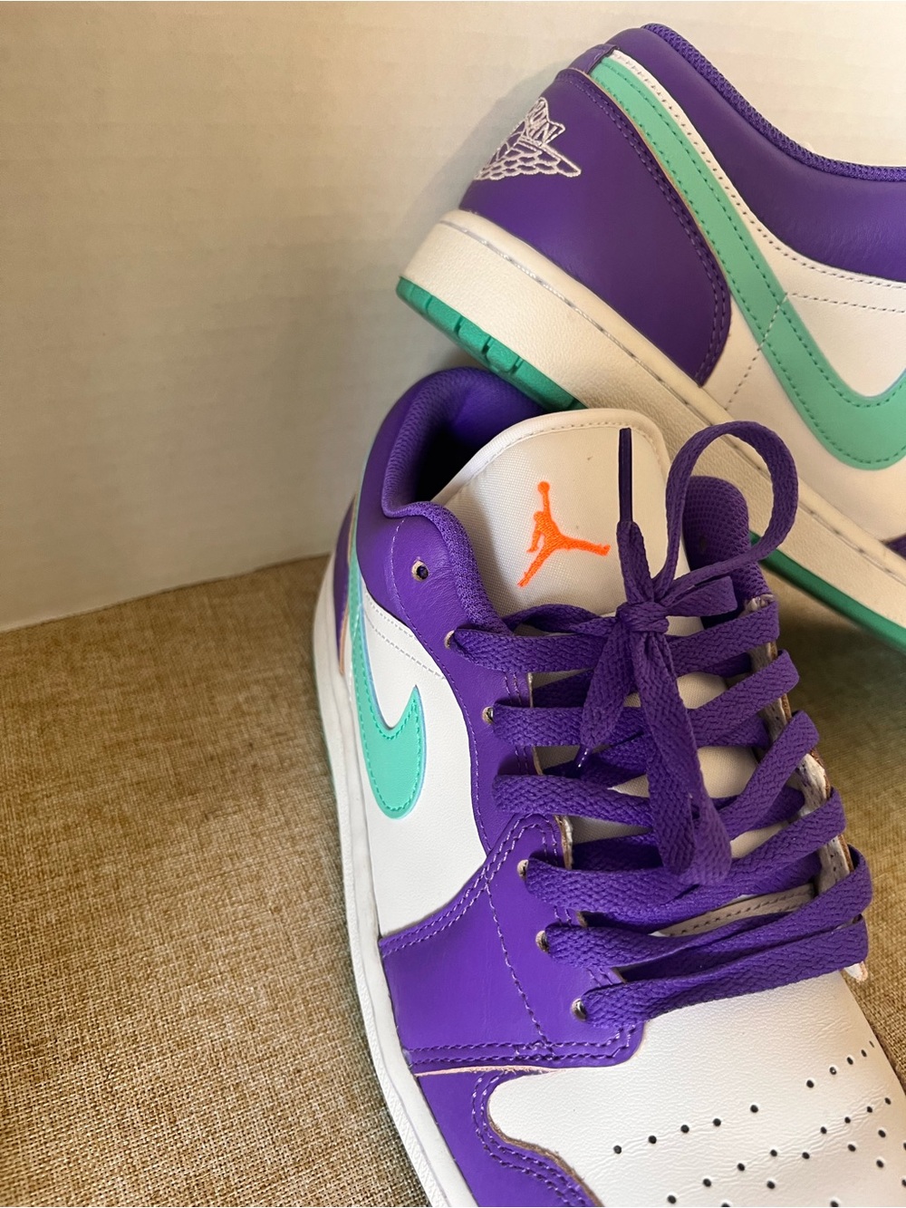 Nike Men Men Jordan  Low-Top Sneakers in Purple, White & Teal - Picture 3 of 5